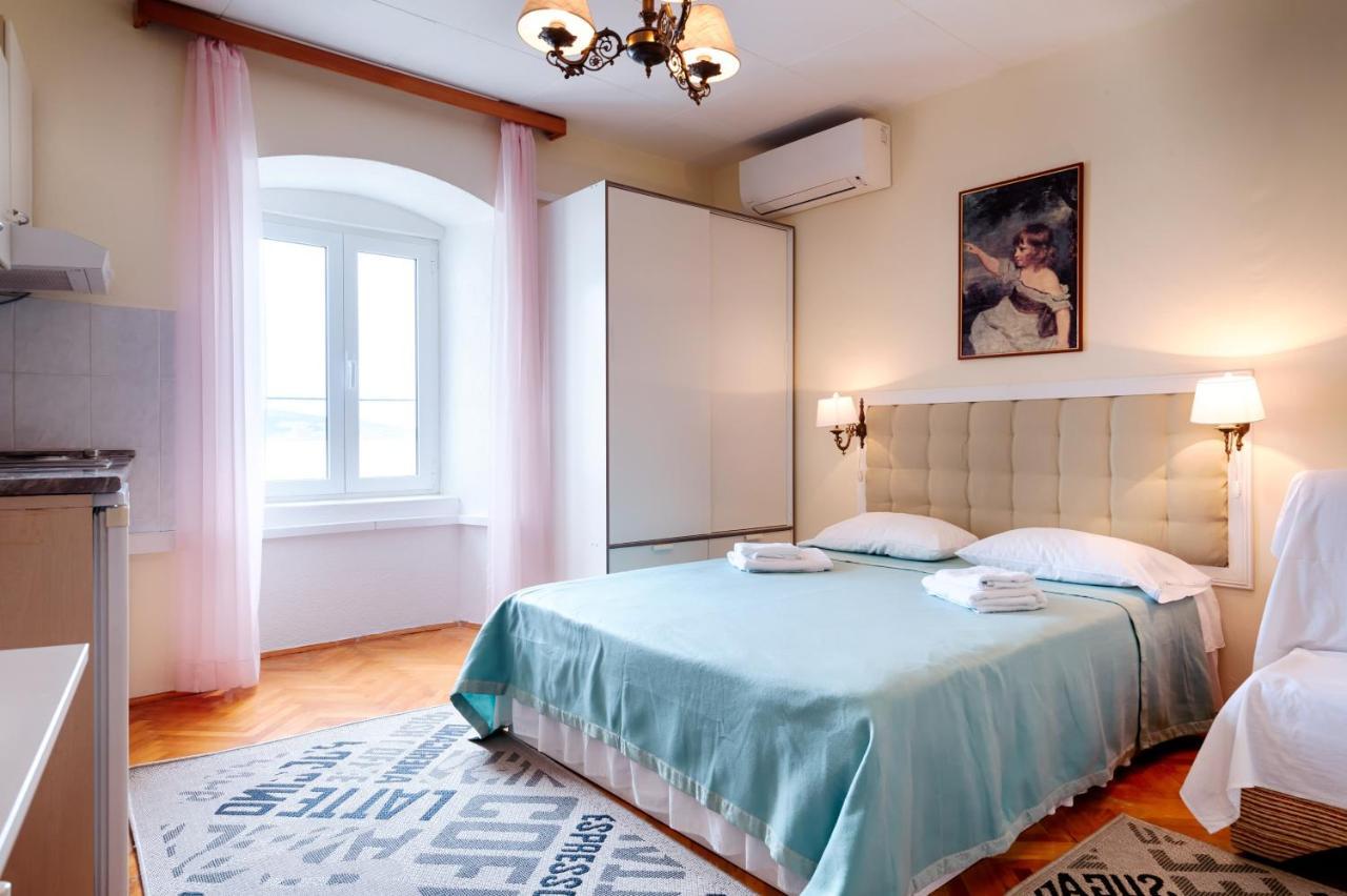 Apartments And Rooms By The Sea Komiza, Vis - 2431 Eksteriør bilde